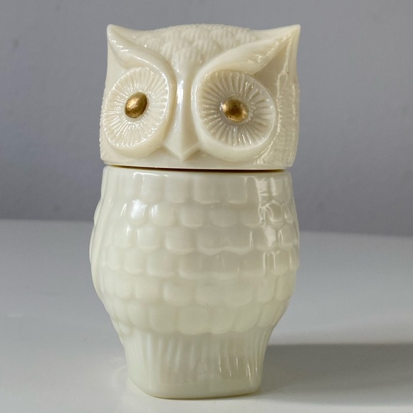 Avon Other - Vintage AVON Milk Glass Cream Owl Satchet Figurine